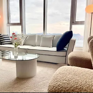 G7 Station Apartment