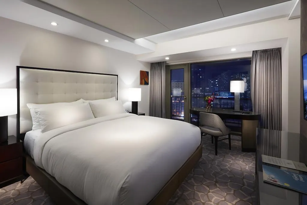 Paradise Hotel Busan 5*,