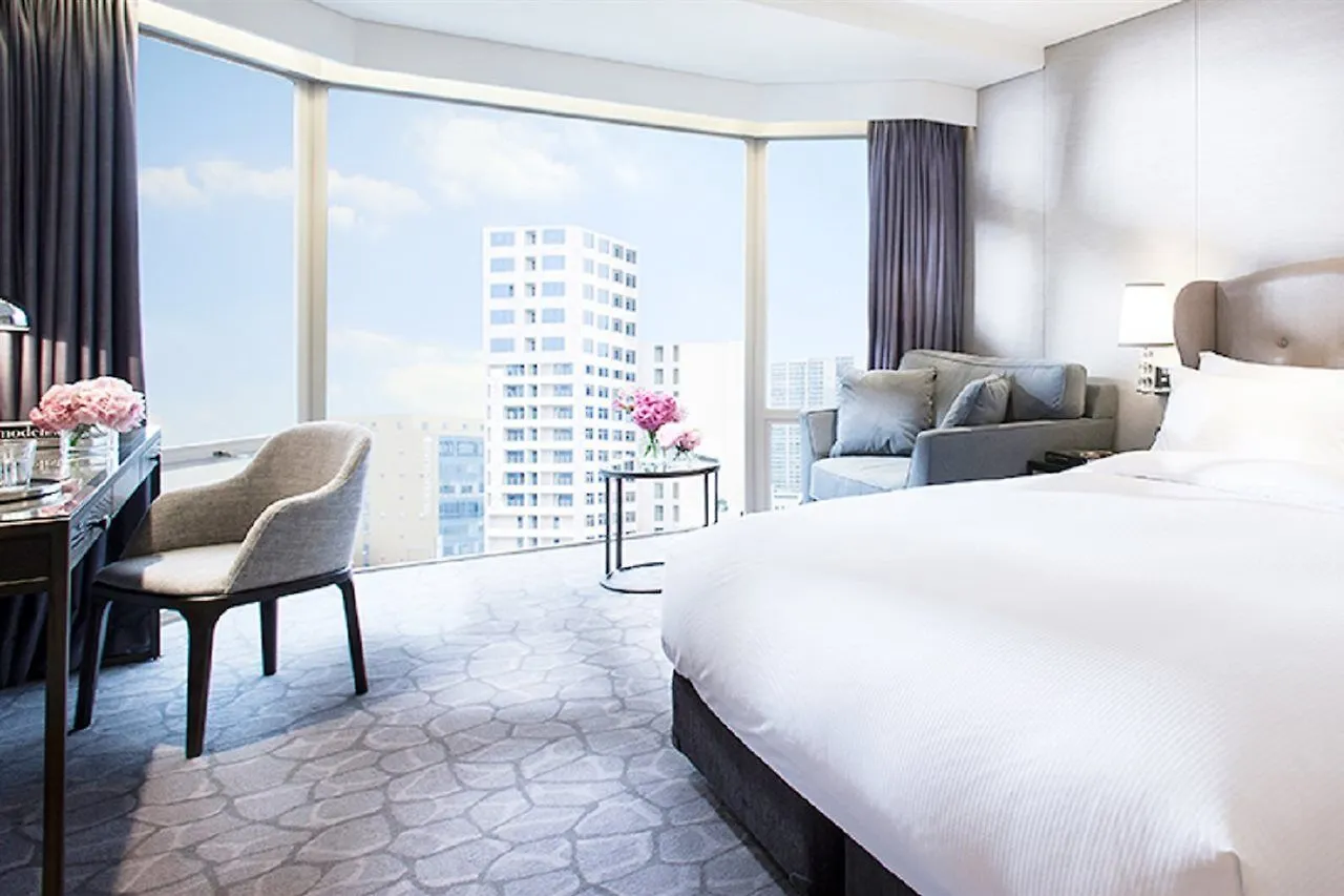 Paradise Hotel Busan 5*,